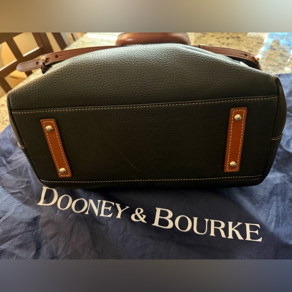 Dooney & Bourke Black Pebbled Leather Purse - Picture 7 of 16